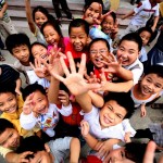 Enfants Bras Levés